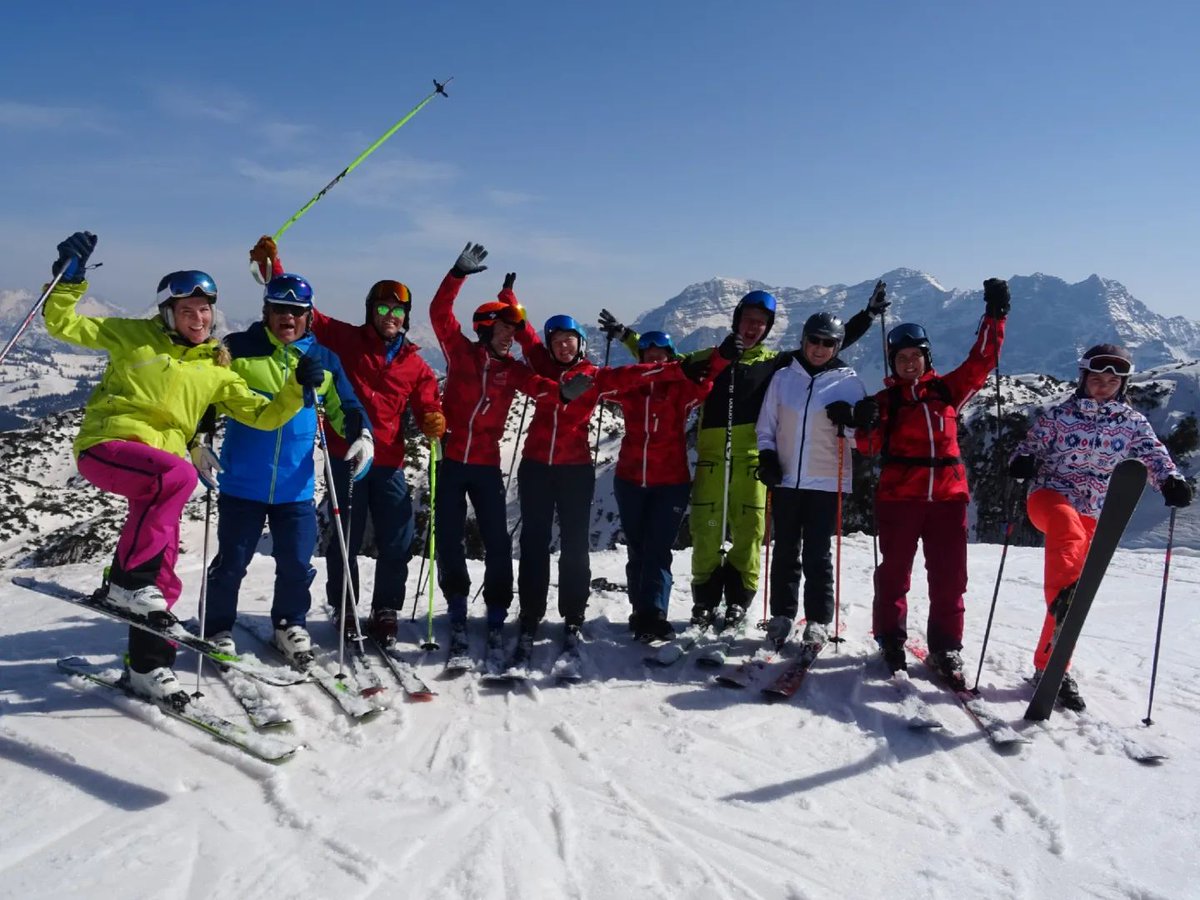 Skilehrer unterwegs....Wir hatten richtig Spaß. Die Fotos von dem tollen Wochenende gibt es bald auf unserer Website.... . . . #skilehrer #skilehrerausflug #abschlusswochenende #skiinstructor #skiinstructorlife #vonmuenchenindieberge #skischui… dlvr.it/SM35Bw