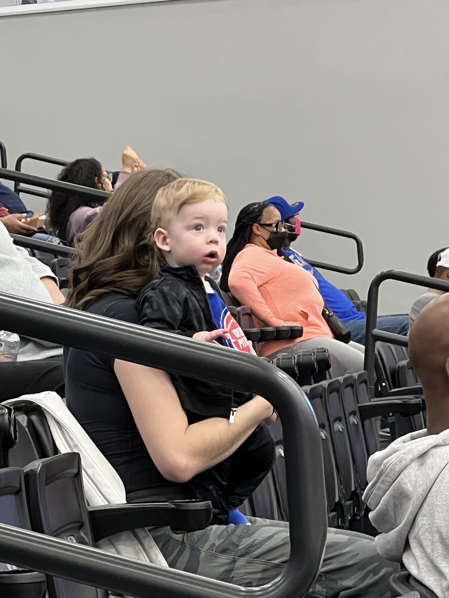 frankgarza57's tweet photo. A great day for a @MotorCityCruise game.
A special shout out to these special fans! ❤️💙🦚
#GoCruise #GoPistons #Garzilla https://t.co/zb2M8AVbIt