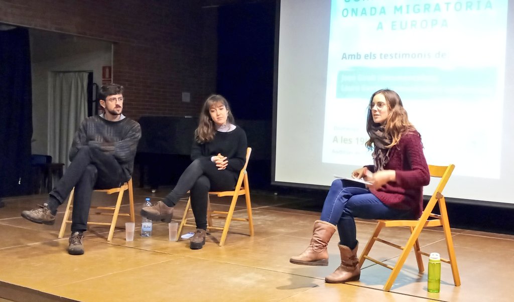 Dolors_Castella's tweet photo. Testimonis de la comunicadora Laura Garriga i el documentalista Joan Giralt als punts neuràlgics del drama migratori causat per la guerra d'#Ucraïna Reflexions entorn de l'acollida de refugiats a tot al món de la mà de @lagarriga_sc #laGarriga https://t.co/0iGlJ8M3BH