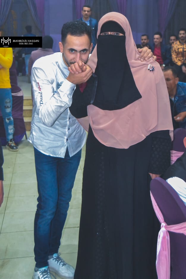 وستبقى #أمي اجمل ملكة رآتها عيني❥
وستبقى انتى يا #أمي الحب الذى لن اندم عليه أبداً
وستبقى أنتي يا أمي أحن انسانة عليا فى #الحياة🖤🥰💜