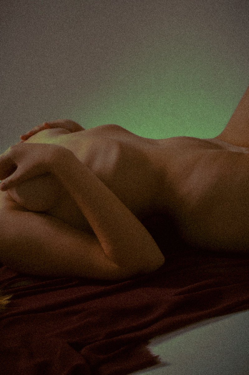 rossi_arty's tweet photo. Good night 🖤
New drop “feel” on @foundation 🖤

Only after you begin to feel, love and appreciate yourself will your life change for the better 🙌🏼
0.35 $ETH

https://t.co/YNc17AlYeZ https://t.co/Z5CtO9FGOh