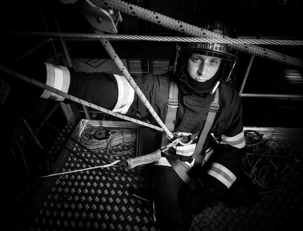 Sdis59's tweet photo. [#formation #SPV]

Retrouvez les images de la formation de #sapeurspompiers volontaires du centre de secours de Bailleul-Meteren, qui était récemment à Grande-Synthe pour découvrir les manœuvres du #LSPCC Lot de Sauvetage et de Protection Contre les Chutes.

📸 G FENARD https://t.co/7hzuUQHGNH