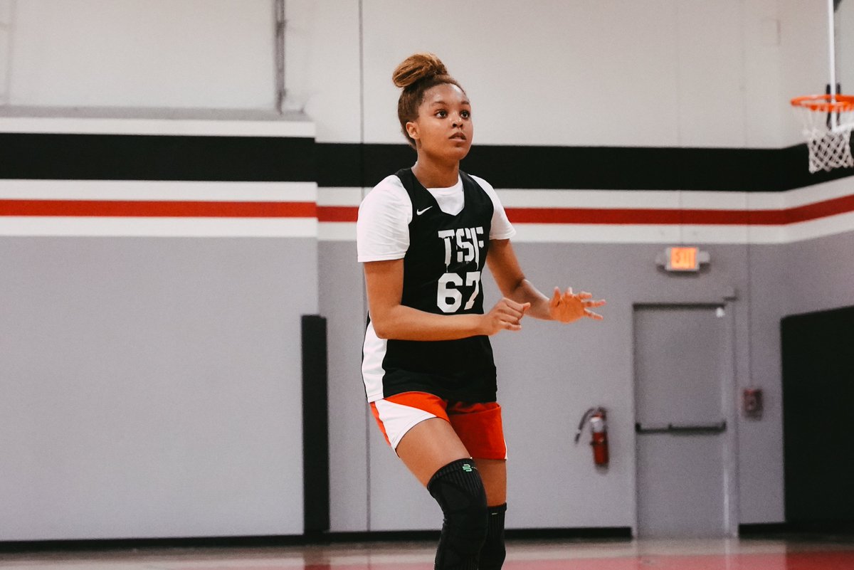 TSFgirlsHS's tweet photo. Kayla's summer is about to be lit
#TSFTOUGH #TheFactory
@KaylaWhitner https://t.co/JTs8KshPFa