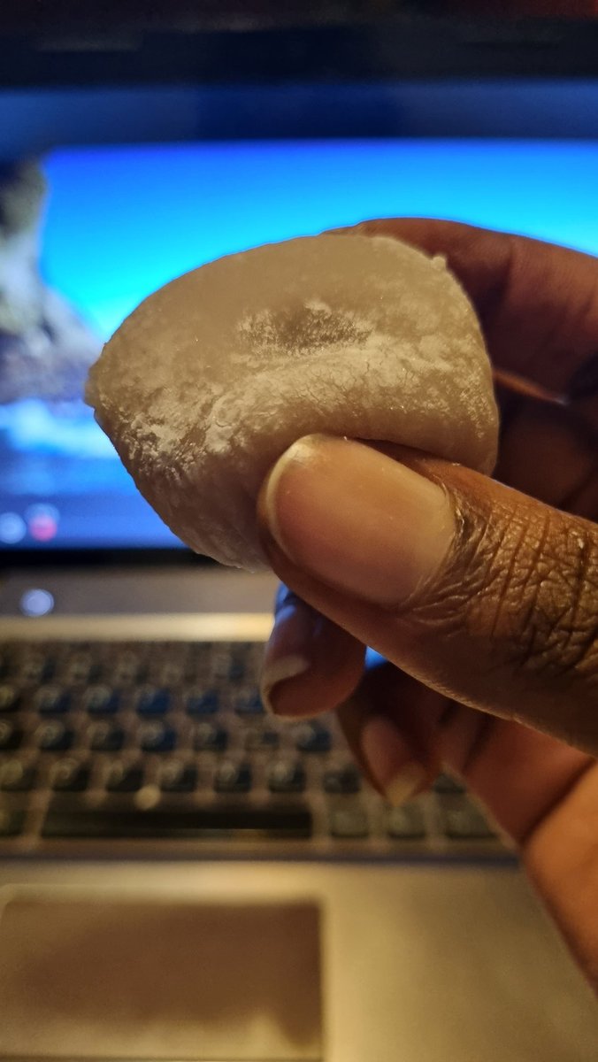 When your little sister brings you mochi😍
We are loved guys🥰