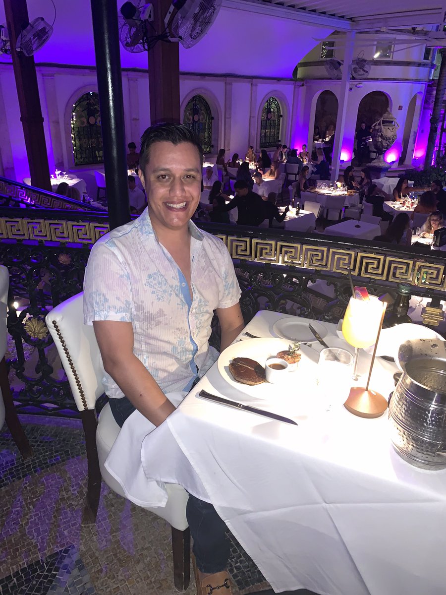 alexsaldivarep's tweet photo. βI never fall down. I always fight.β
Gianni Versace @Versace
π
An exquisite dining experience at Gianniβs Restaurant
π
#giannis #versace #versacemansion #neverfall #alwaysfighting #persuitofhappiness #dreamscometrue #miame #miami #southbeach #oceandrive #saldiproducer https://t.co/05xhJqZHD4
