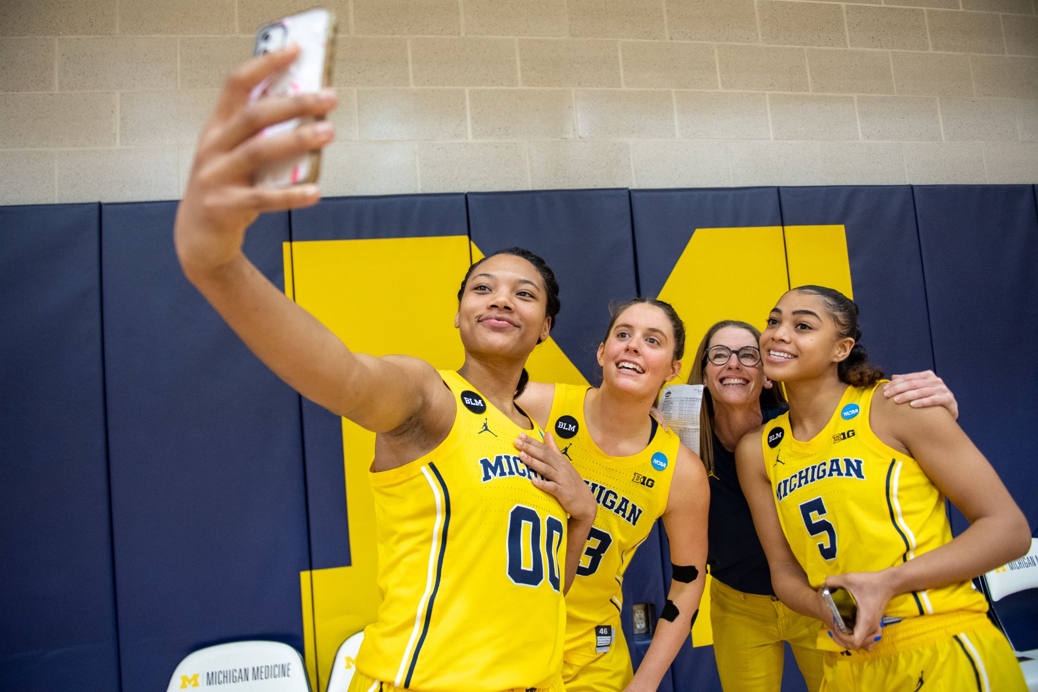 Michigan Women’s Basketball on Twitter "Just putting some smiles on