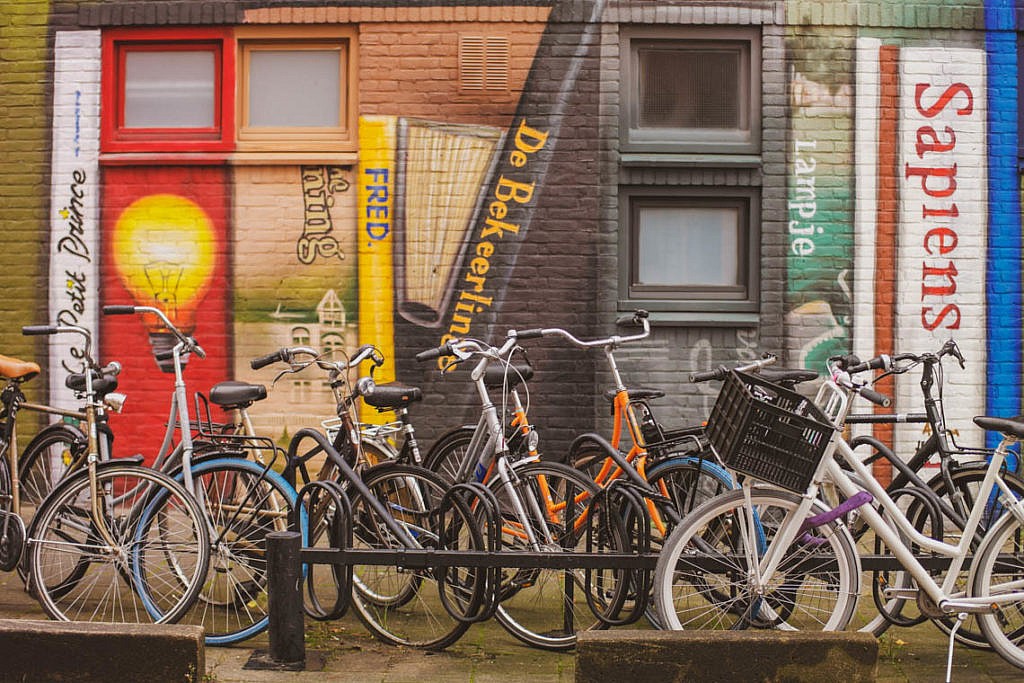 paradisefoundde's tweet photo. #Utrecht, Du kannst was!
Eine lebendige Geschichte, die bis auf die Römer zurückgeht, eine junge, hippe Szene, kulinarische Hochgenüsse und coole Arten, die Stadt zu entdecken. 
Alles darüber jetzt auch auf dem Blog: https://t.co/MudkEhNfB0 https://t.co/xrAe8nqpl8