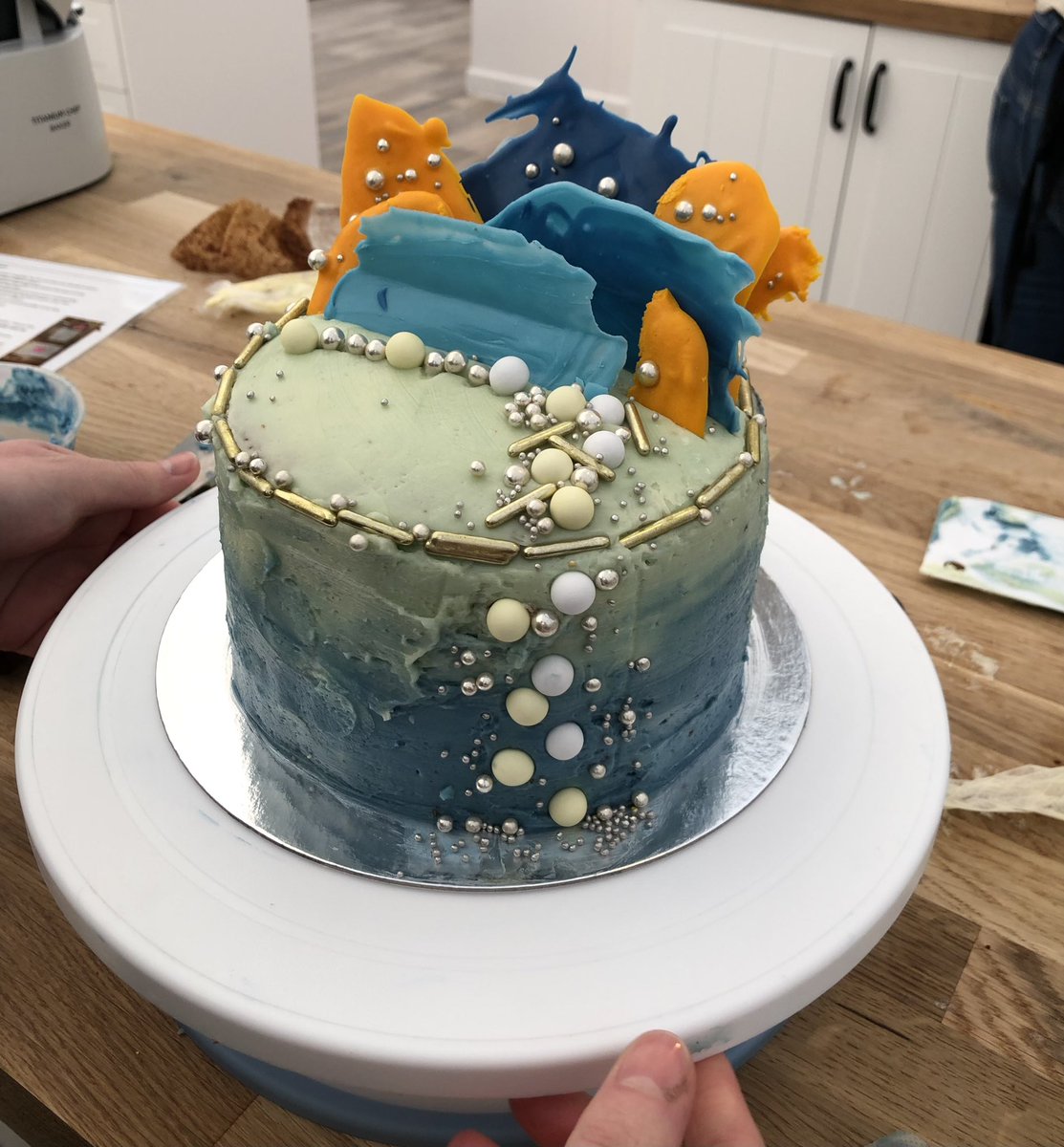 StaceyGardner64's tweet photo. @TheBig_Bakes Had a great time today. Celebrating the coral reef in a cake. Ombré was tricky but such fun https://t.co/ITTQF4WreW