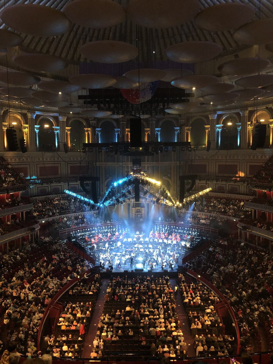 FatimaDuerden's tweet photo. Great afternoon at the @RoyalAlbertHall for the #ClassicalSpectacular show.
Fantastic.
What a shame that after 30 years this show will be no more:-( https://t.co/NqymXfsz7X