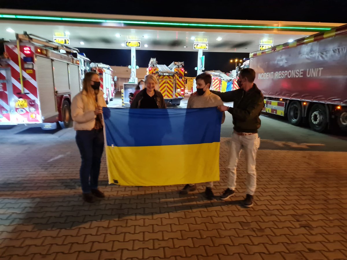 A lot of firetrucks from all over UK 🇬🇧 at Polish 🇵🇱 border (22!!!) to help Ukraine and put down fires. 🙏 🇺🇦 Together we can! Ubuntu ♾️
