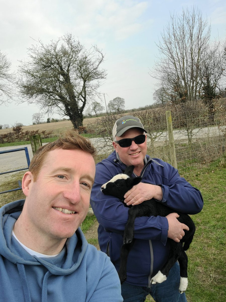 killerkencoles's tweet photo. Made it to Trim where Braveheart was filmed with @alexeivers. Checking out his beautiful farm and enjoyed a lovely Guinness Irish stew. 😋😁 @FarmingSmarter @NuffieldCanada @NuffieldIreland @AlbertaWheat https://t.co/t0oGLU7Aqz