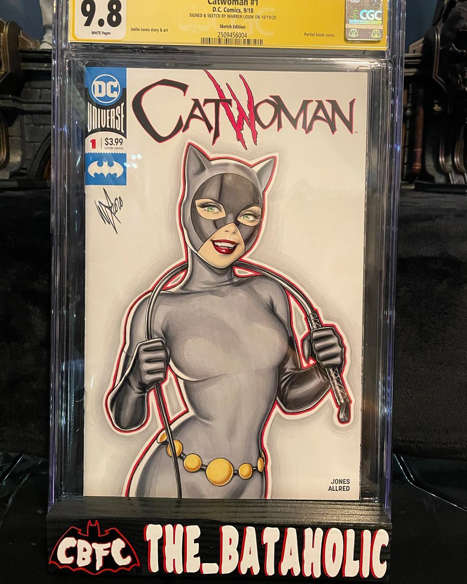 CBfiendclub's tweet photo. #sketchcoversunday our #cbfceastchapter brother/ Co creator of this club @scline138 has a Catwoman sketch cover done by one of the best newer artist @artofwarrenlouw @CGCComics 9.8!
Show some great Louw pieces!!
#CGC #Catwoman #TheBatman #warrenlouw #CBFC #comicbookfiendclub https://t.co/YLWcZQamdC