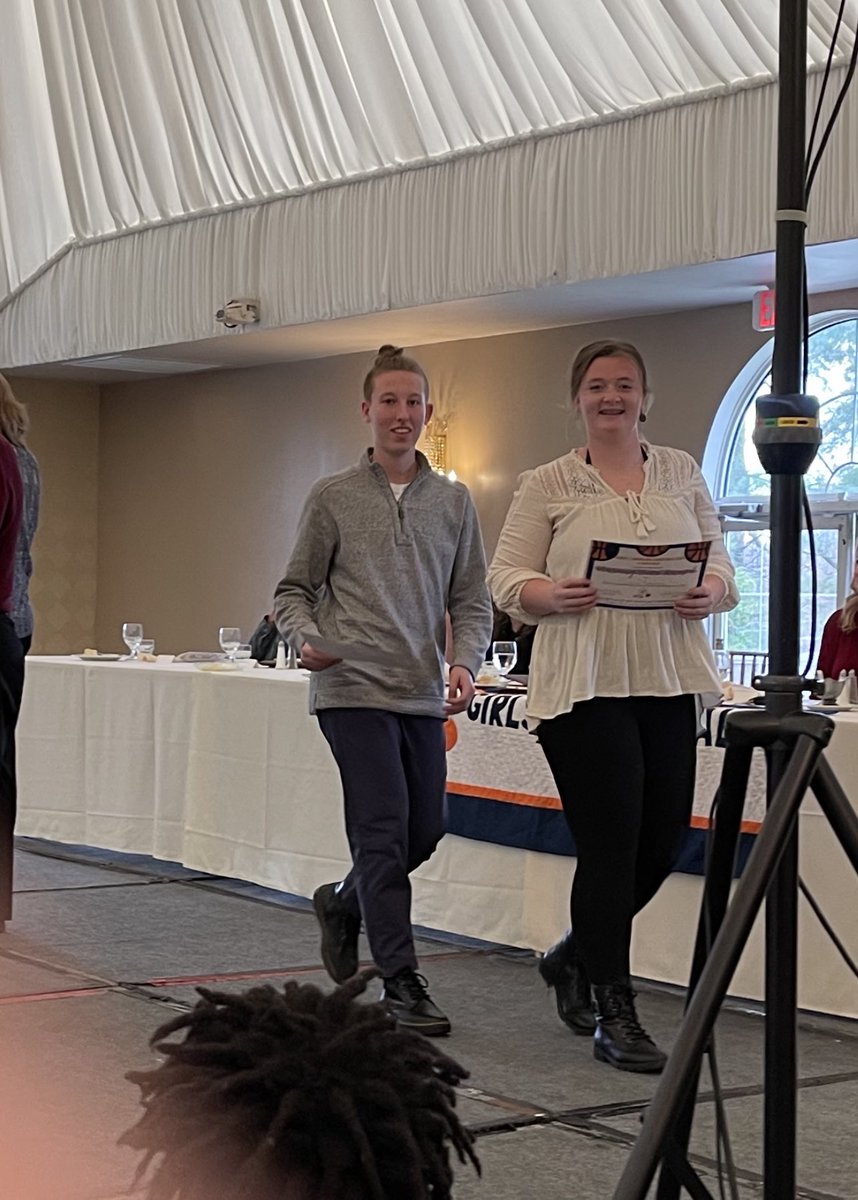 Colls_noneill's tweet photo. Congrats to Maddie Eife, Sophie Draper and Sid Hackl Gerenstein along with Sammy Martin  @AlCarinoGBBC @CHSAthletics9 https://t.co/haOFsuaiBA