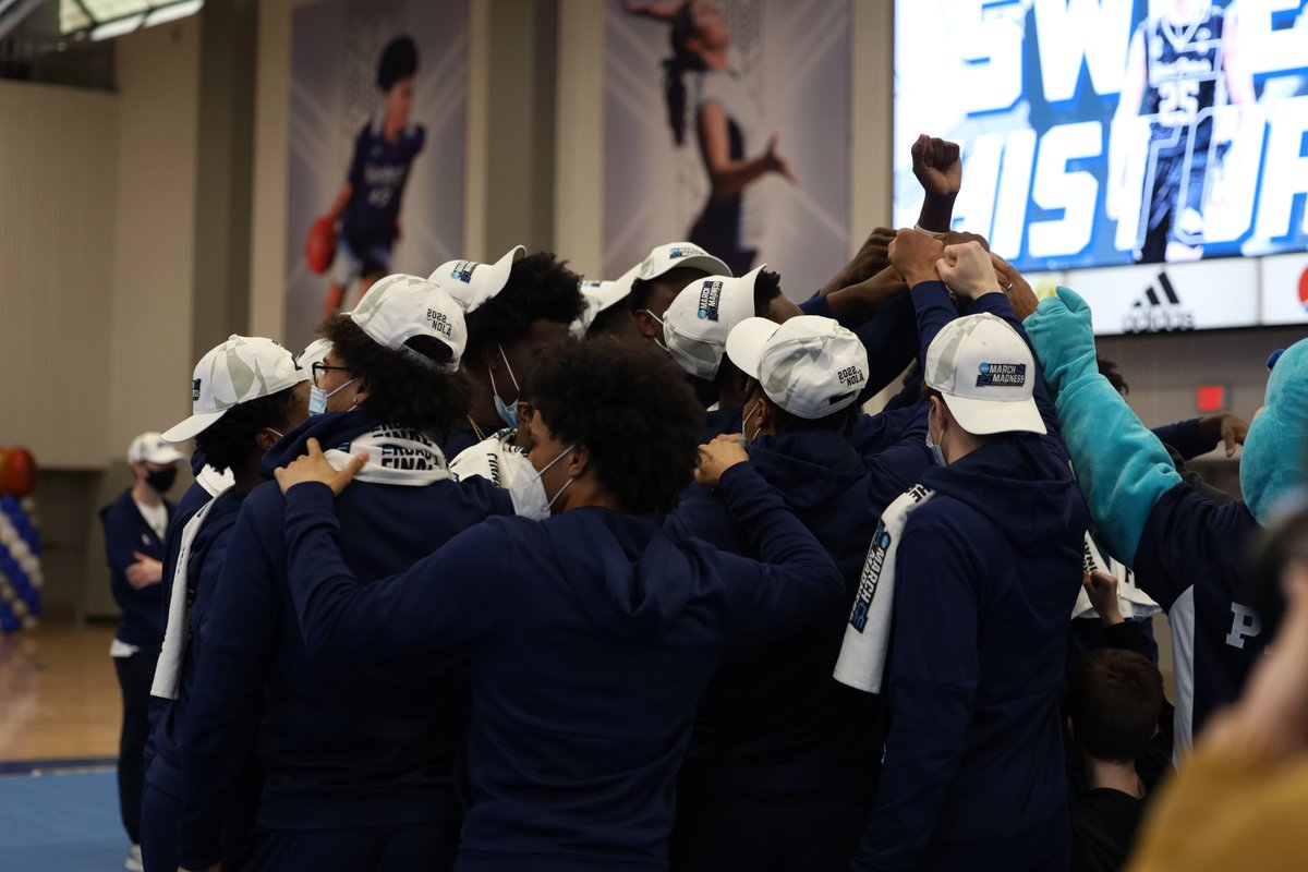 SPUAthletics's tweet photo. PEACOCK NATION! We got you covered 😏👕

➡️ https://t.co/oJqLOhS5L6

➡️ https://t.co/Kb1H0V84q9

➡️https://t.co/AsJ0powvQY https://t.co/LQpJjWYpAn