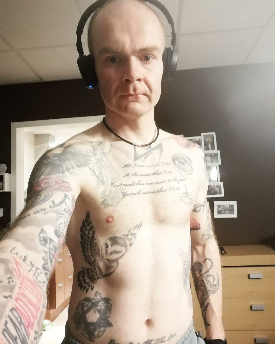 AngelofKawaii's tweet photo. Some exercise I did yesterday at home,I did burpees,push ups,Incline push ups, decline push ups,dead lift,squats etc ๐๏ธโโ๏ธ๐ช
#hometraining #fitness #exercise #strenghttraining #burpees #pushups #inclinepushups #declinepushups #deadlift #squats #fitnessbody https://t.co/IcMM84ZmUG