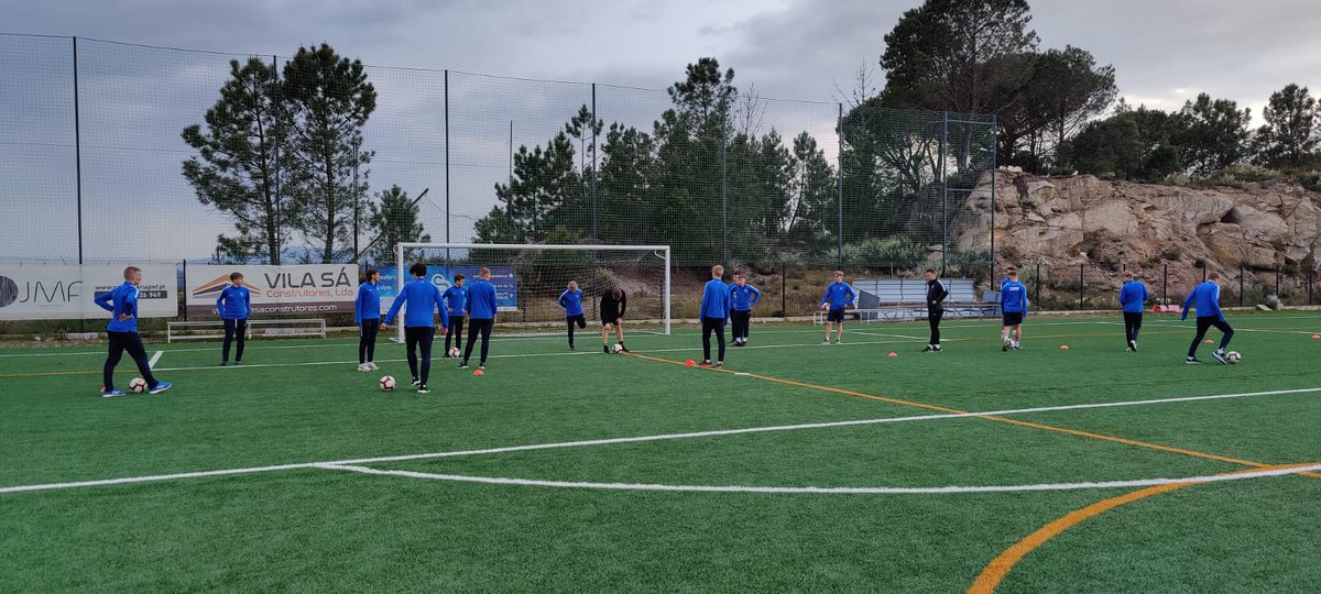 Palloliitto's tweet photo. U17-pojat saapui tänään Portugalin Viseuun. 🇵🇹

#Minihuuhkajat kohtaa keskiviikon karsinta-avauksessaan Bulgarian. 🇧🇬-peli sekä kaikki muut karsintamatsit näkyvät suorana Palloliiton YouTubessa - Suomen joukkueen sekä otteluohjelman löydät linkistä! ⤵️

https://t.co/EAirMIJN70 https://t.co/qyyrGDB7x2