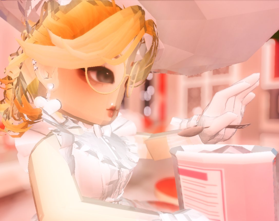 Tw1lightShAdow's tweet photo. Well- Just being in my apartment. Getting a sugar rush while eating a lot of strawberry ice cream-. #royalehighoutfits #royalehighphotoshoot #royalehigh https://t.co/347E2ysGKb