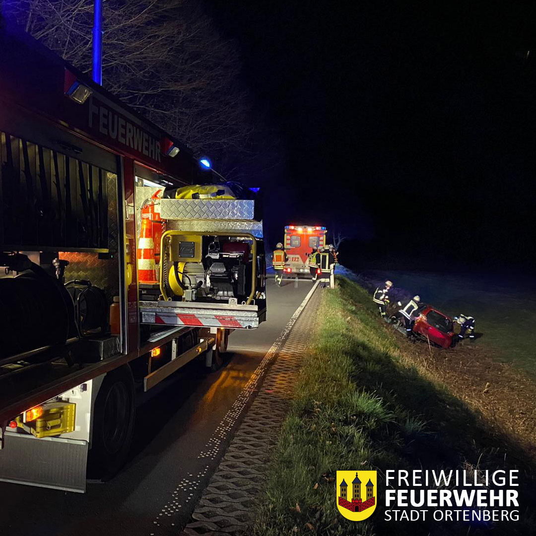 fw_ortenberg's tweet photo. 𝗘𝗶𝗻𝘀𝗮𝘁𝘇 𝟭𝟮/𝟮𝟬𝟮𝟮 - 𝗛𝗶𝗹𝗳𝗲𝗹𝗲𝗶𝘀𝘁𝘂𝗻𝗴
#Hilfeleistungseinsatz für den Löschbezirk Süd auf der L3184 Richtung Usenborn mit eingeklemmter Person nach #Verkehrsunfall.
👉https://t.co/rG1I4BfIKJ 👈 https://t.co/3vBUt2FUid