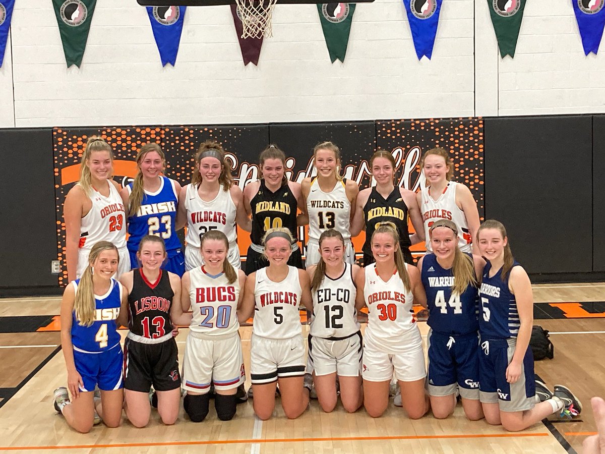 Tri_Rivers_Conf's tweet photo. 2022 Girls Basketball Senior Game- East and West team members! https://t.co/UdDiLMus3Z