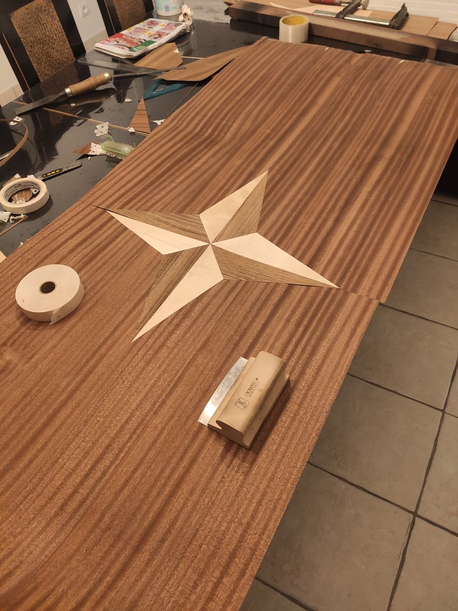 valbeatbox's tweet photo. Petit début de plateau simple qui ira par la suite sur un bureau https://t.co/ztZnXZD3lr