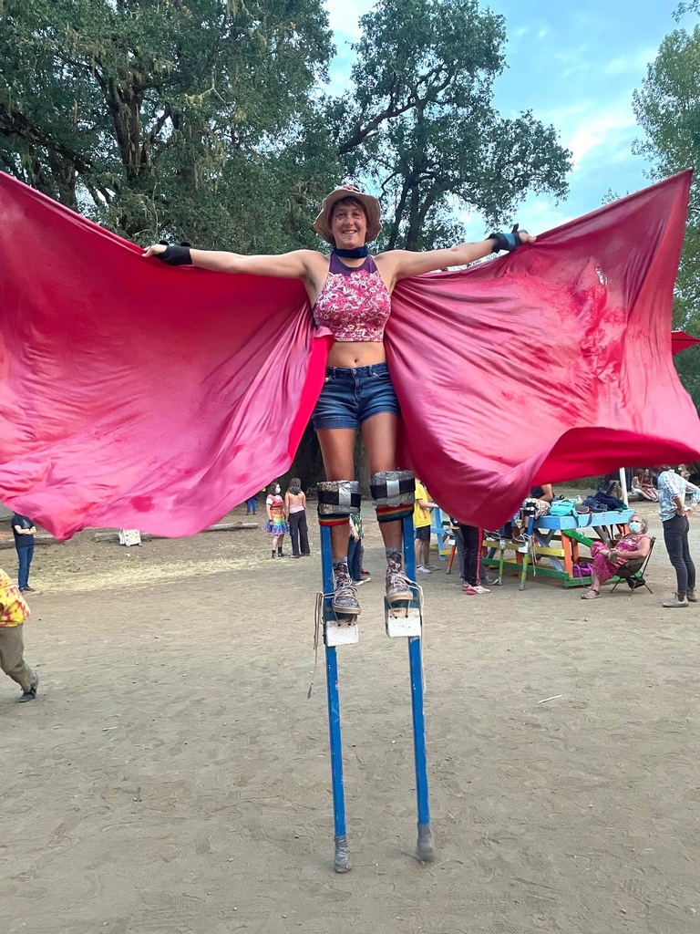 Join in on the fun this summer!! Camp Winnarainbow awaits! Snag one of the remaining spots in Session C (Aug 1-13) now! Sign up: campwinnarainbow.org

#campwinnarainbow #summercamp #circus #circuscamp #performingarts #bayarea #mendocino #kids #kidscamp #parents