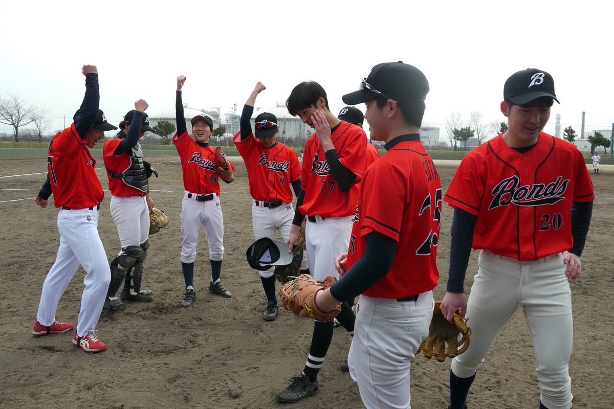 10Bonds's tweet photo. .
3/3.4 フルサト都市対抗野球大会

結果は32チーム中4位でした🎉

1回生の大活躍により、以前より打撃がパワーアップしてたくさん点を獲ることができました！！

毎試合緊迫した試合でとても楽しかったです😆
　
#春から近大
#近大新歓
#近大野球サークル
#近畿大学 https://t.co/Kq6wLSVfL9