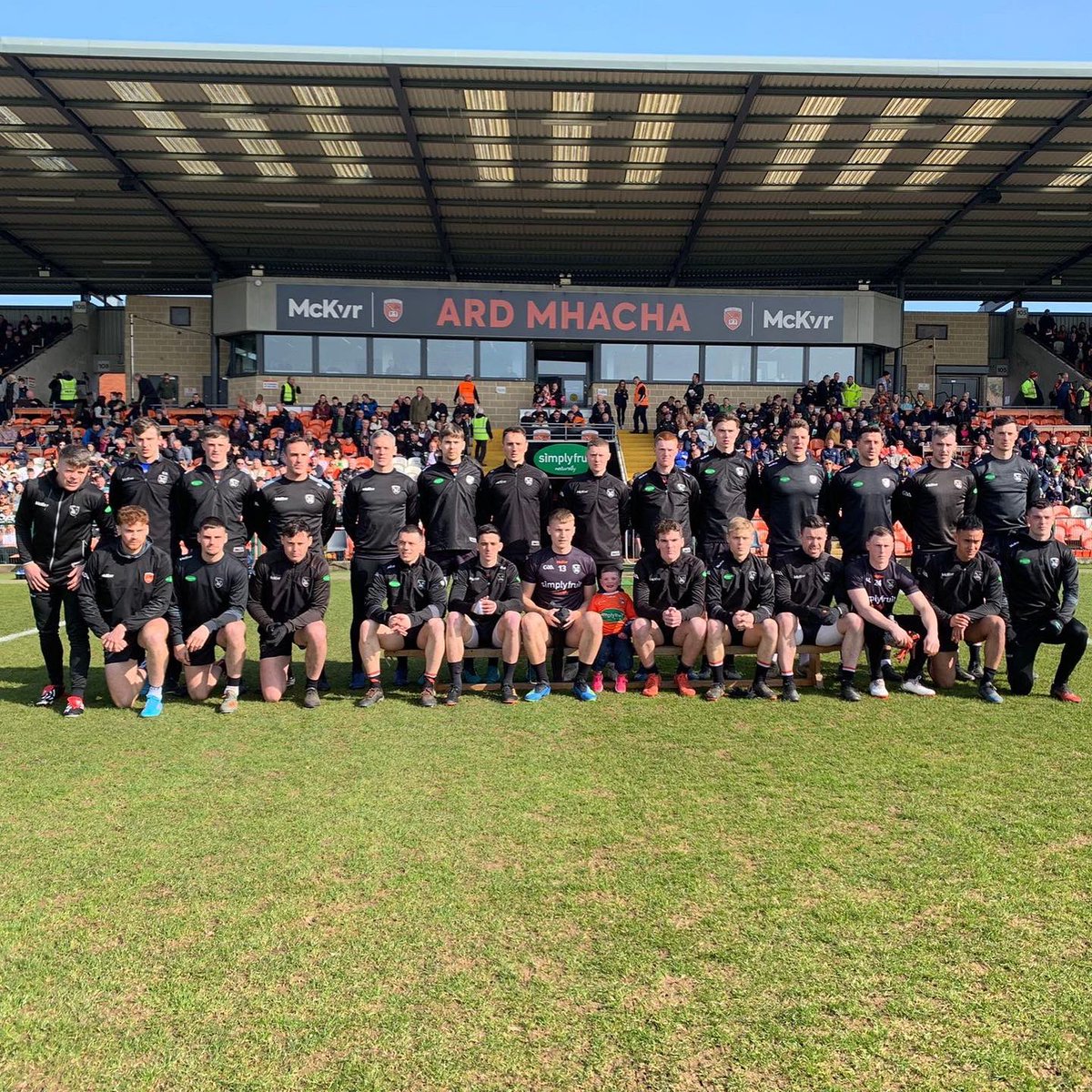 Donate4Daithi's tweet photo. Dáithí and his big mate, Geezer. 

We’re so grateful to @Armagh_GAA for the invite to today’s big game against @Kerry_Official &amp; for again highlighting the importance of #OrganDonation; &amp; congratulating us on the passing of Dáithí’s Law. 

#YesIDonate #IsDeontóirMé 

#DÁITHÍSLAW https://t.co/shlUD2bLyB