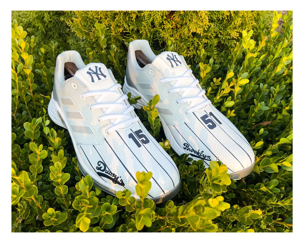 dustys_ny's tweet photo. Hand painted custom cleats by DUSTY’S NY. @Yankees @adidas https://t.co/JwIiNziE85