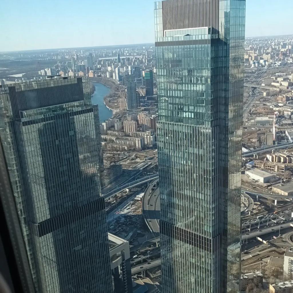 Была я значит сегодня в сити, и чёт мне там не понравилось...😶