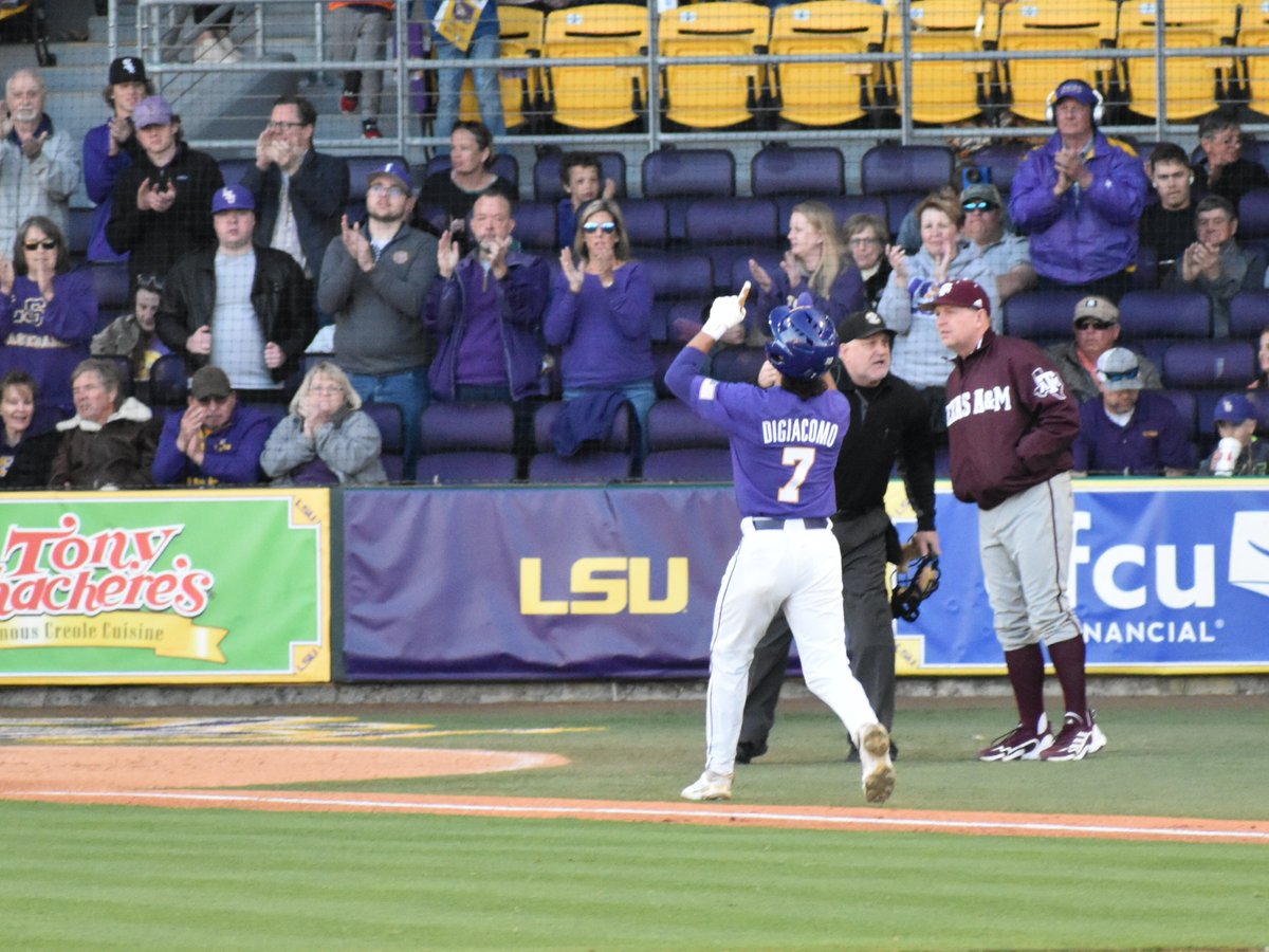 AlexattheBox's tweet image. Here are some more photos!
#LSU #Baseball