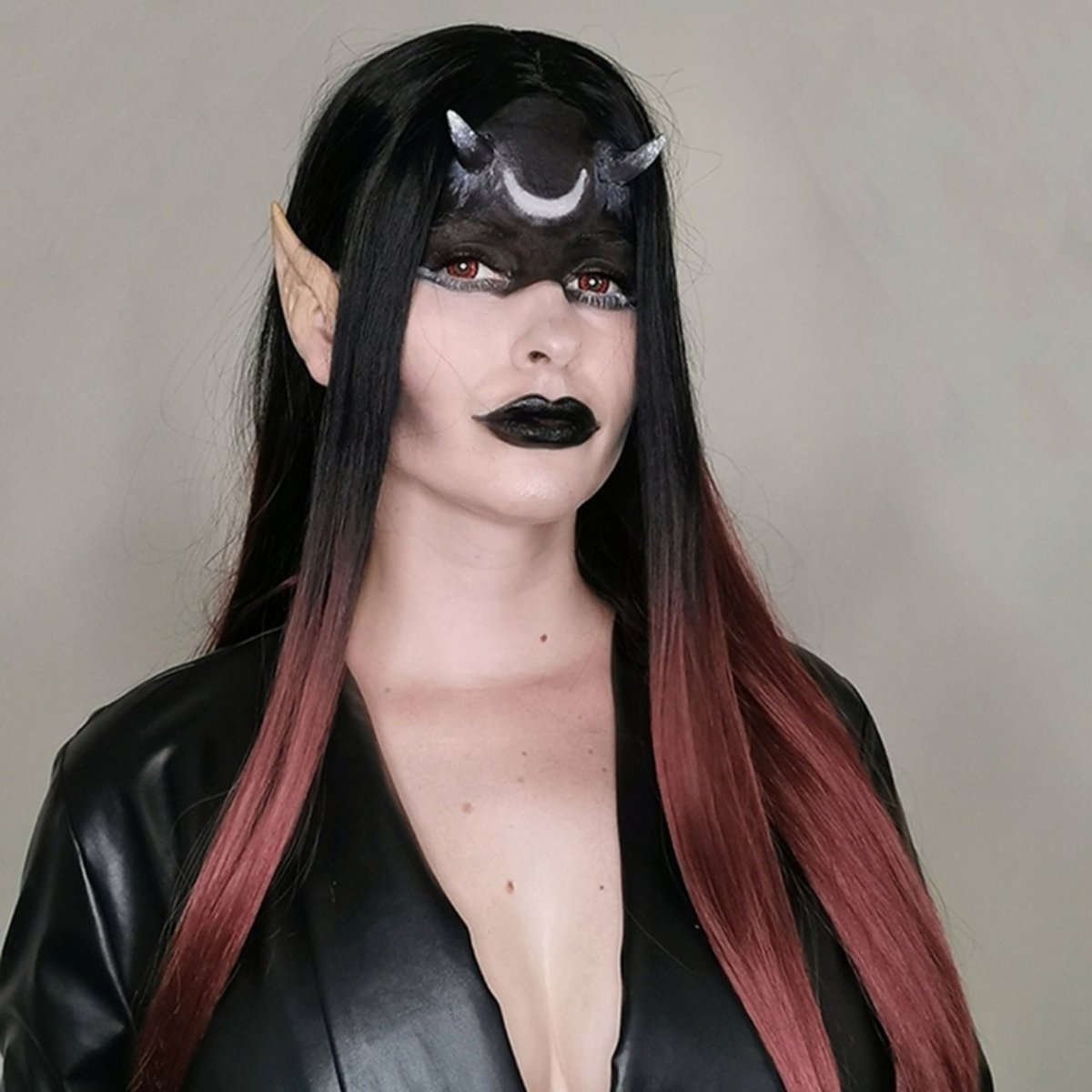 SpaceKittySA's tweet photo. Results from today's stream - Dark Elf or Demon Queen? 🖤

#twitchstreamer #casualstreamer #smallstreamer #oni #onimakeup #demonmakeup #darkelfmakeup #cosplay https://t.co/hsgnocUWDS