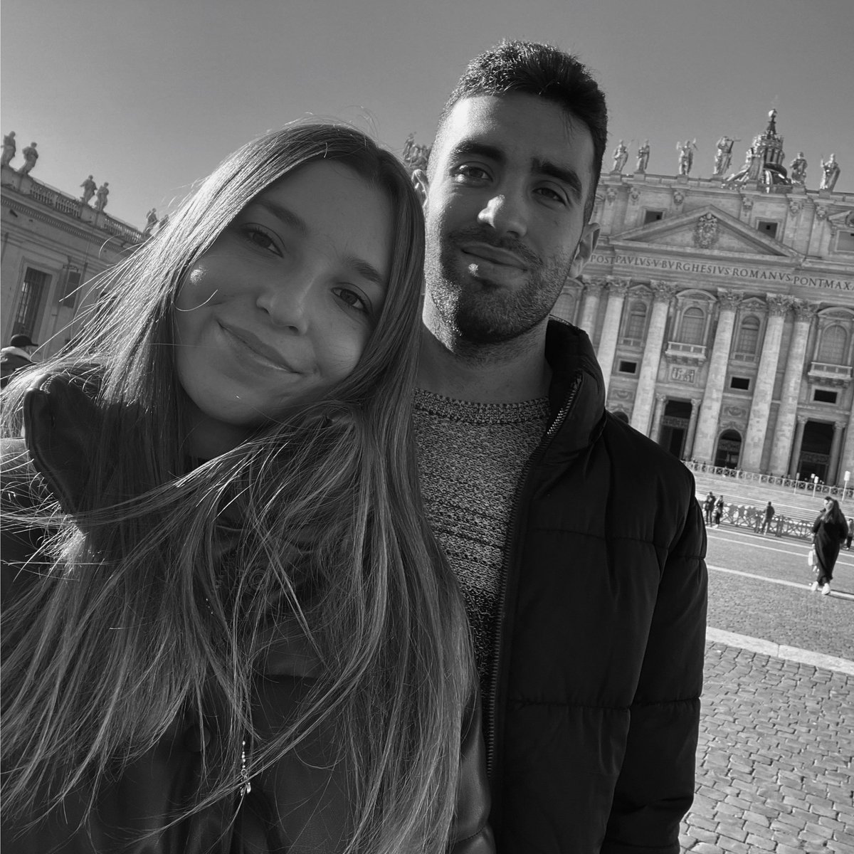 ana_alonso15's tweet photo. 15 anyets teníem quan decidirem compartir les nostres vides. 

Hui fas 25 i no puc estar més orgullosa de tú, de tot el que hem construït junts. 🖤 https://t.co/WtSe05oA7C