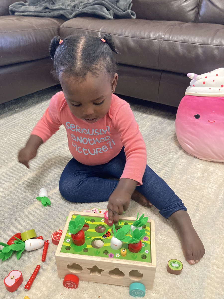 ErikaNSanders's tweet photo. Thank you to the 3🐝 @HumbleISD_GE !!! Chanel has been focused and entertained for hours. @MrsRFiore @Blnorris05 @BreaynH https://t.co/c85qhZJCnB