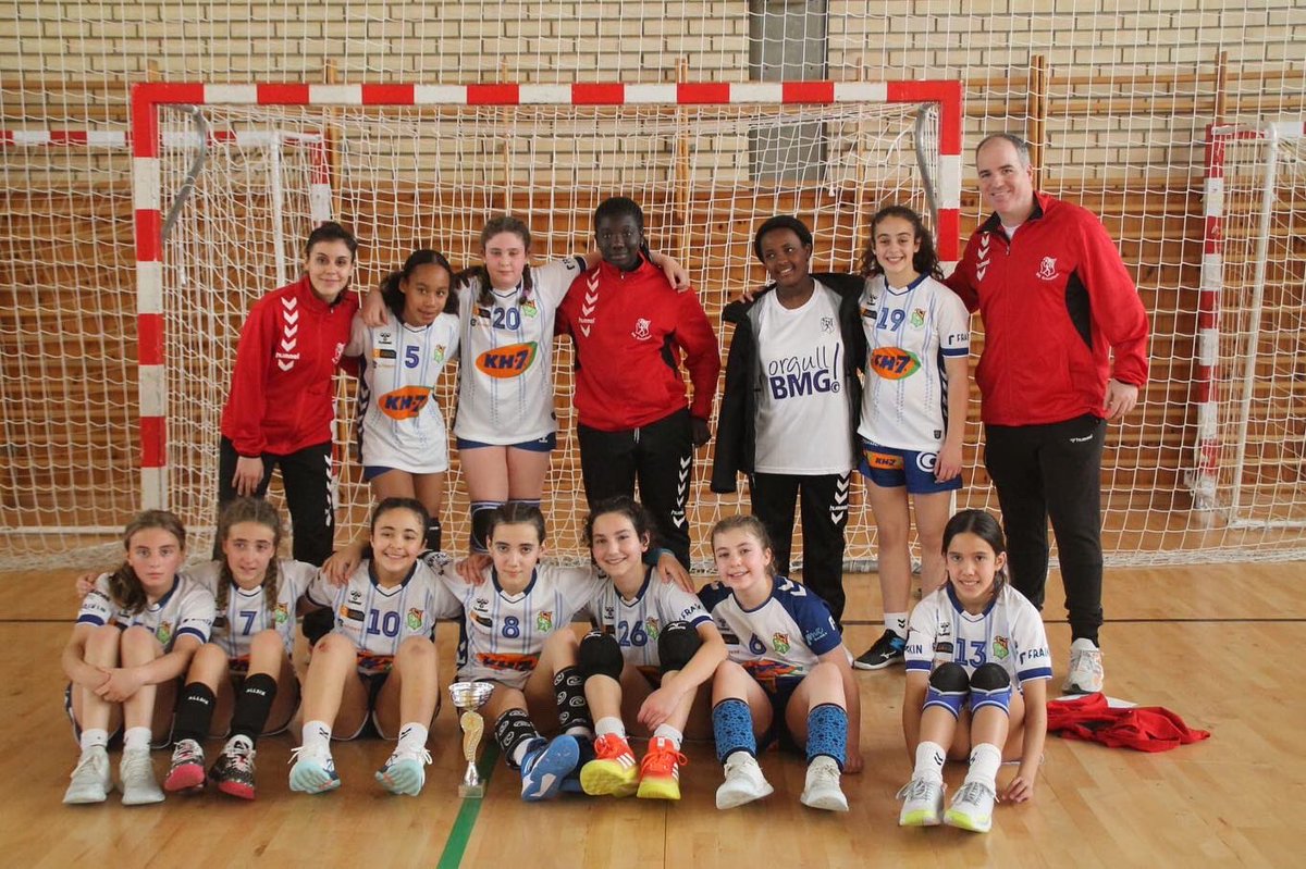 BMGranollers's tweet photo. #Top4CAT L’Aleví Femení Martina Capdevila s’ha proclamat subcampió de Catalunya aquest matí a Ascó!
Grandíssima final on no han pogut superar a l’@handbolR (6-10)
Enhorabona, equip!
#OrgullBMG 🔵⚪️ #baseBMG https://t.co/NcePe6yn9W