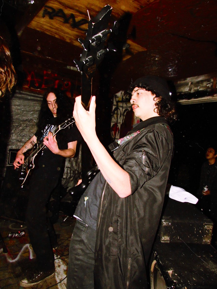 _DBasSr's tweet photo. Last nights show at the HOH @fuckvacancy https://t.co/oHm6DRDUas