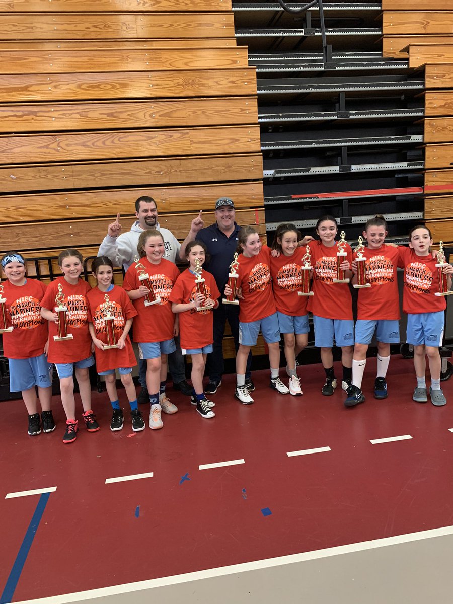 Congratulations to the 6th grade Dracut girls as they beat Stoneham 18-15 in the NABC championship!