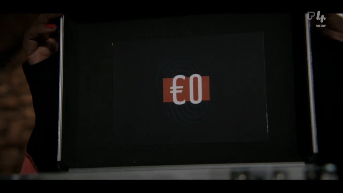JLoeys's tweet photo. #DeMol 
Mijn bankrekening na een tankbeurt: https://t.co/AbtIlZWKMM