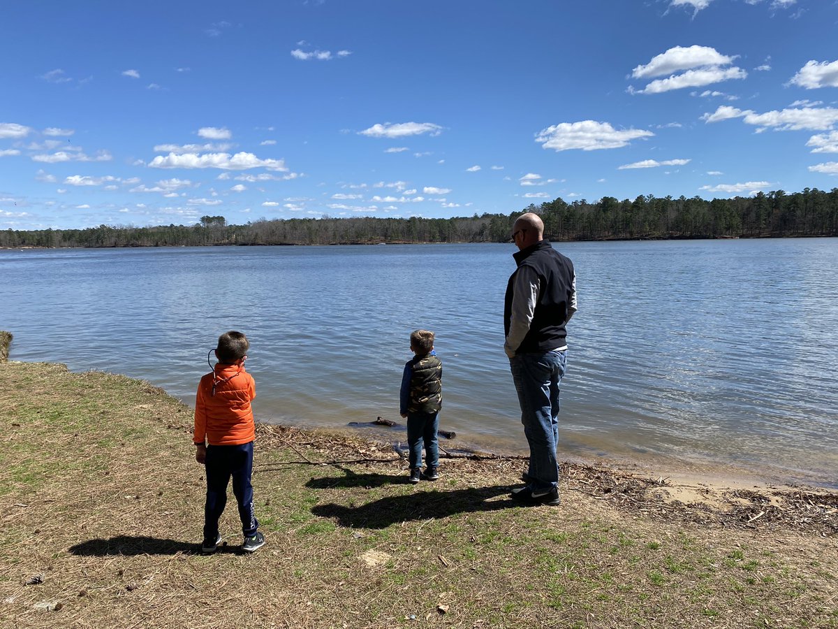 beesleyhh's tweet photo. Looking for birds at Harris Lake Park 🐦🌲 🐟 https://t.co/js6ogcfySi