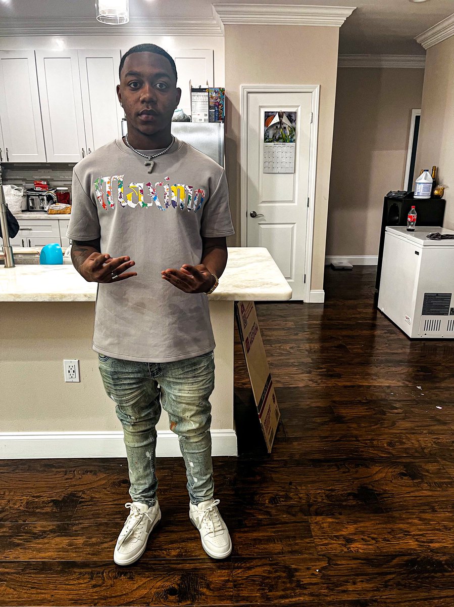 bj50_'s tweet photo. i taught these niggas so much i should be working at a college🤍 https://t.co/i39sbCdu0K