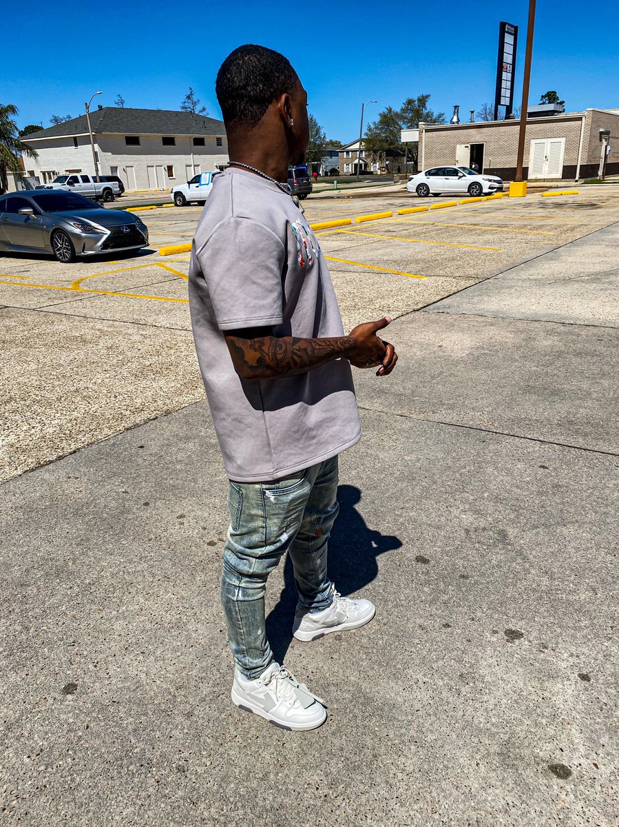 bj50_'s tweet photo. i taught these niggas so much i should be working at a college🤍 https://t.co/i39sbCdu0K