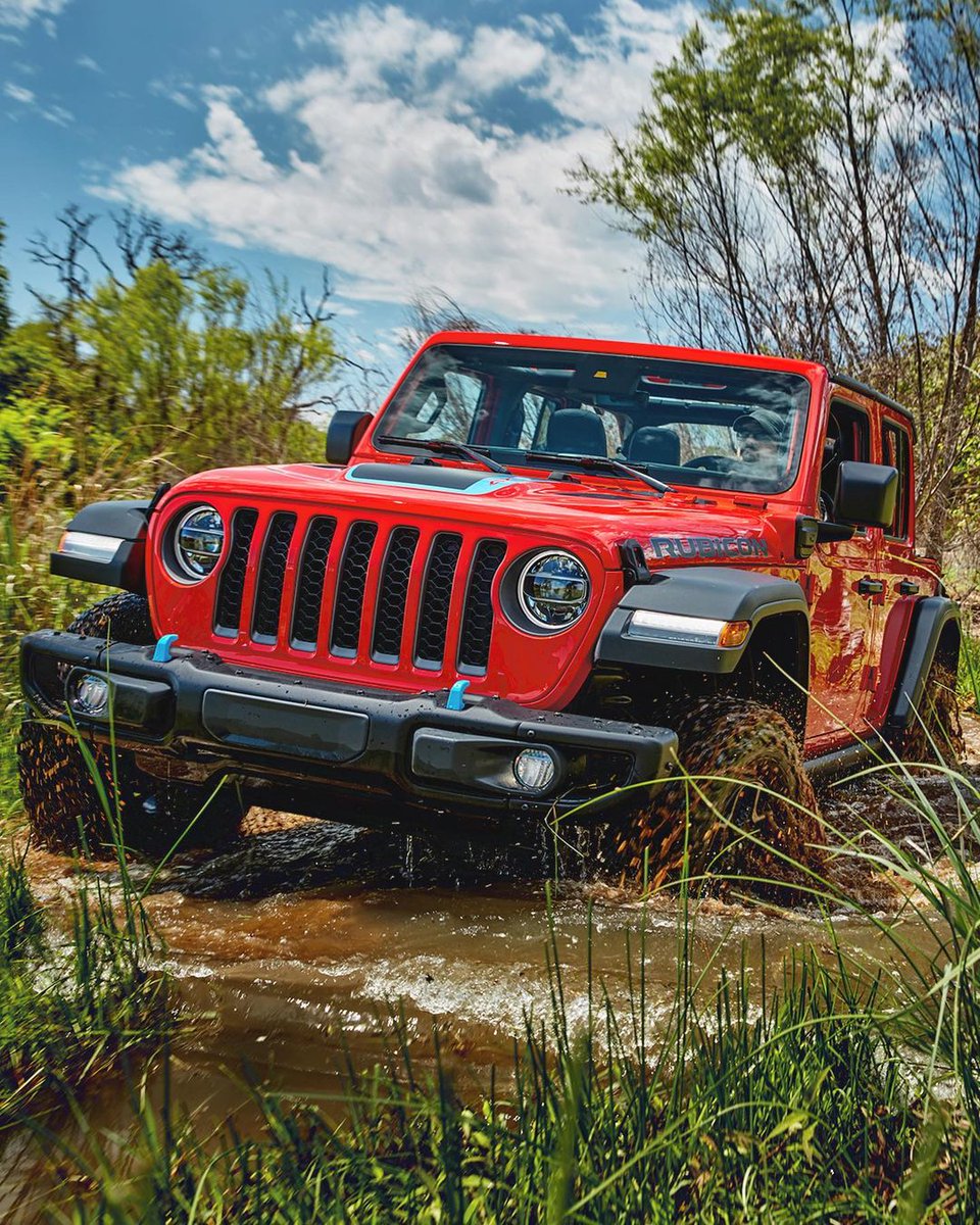 JeepStore tweet picture