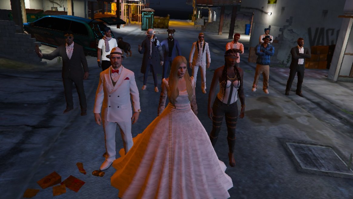 Jon93Rp's tweet photo. Después de mucho tiempo Rodolfo y Rayito se han podido casar en el lugar donde mas se han sentido seguros, el barrio donde los han protegido desde el primer momento, Ak y Santo se convirtieron en familia. Gracias a todos los asistentes a @Reydaras por la organizacion. ❤️ https://t.co/iXjyV2nVpL