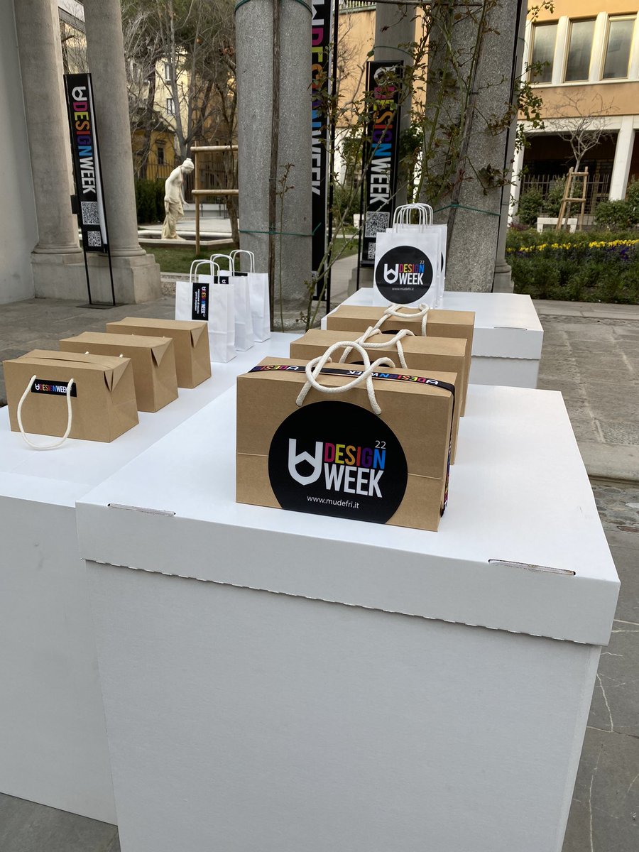 MuDeFri's tweet photo. 🏆Per vedere le premiazioni di questa #udinedesignweek22 fai click qui 🏆👉https://t.co/QVJiLGVTKi… #design #art #mudefri #20marzo #premio https://t.co/7St4YoTfVg