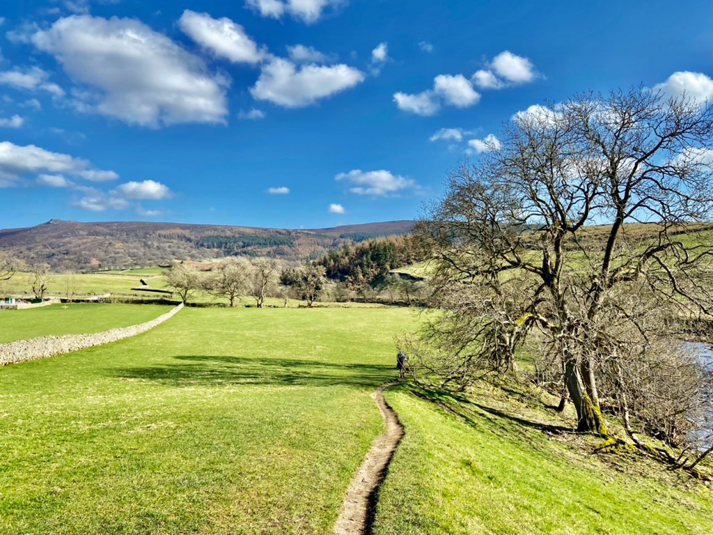 rosetintedlass's tweet photo. Thirty five miles this week including a lovely 9 mile walk from Bolton Abbey to Burnsall and back. Getting into practice for #SteppingIntoSpring @Sarcoma_UK 100 miles in April which Claire @paperbookmarks, Hannah @hjmarge and I are doing for Rob and also adding to #NHS1000miles https://t.co/pMOXH3grlR
