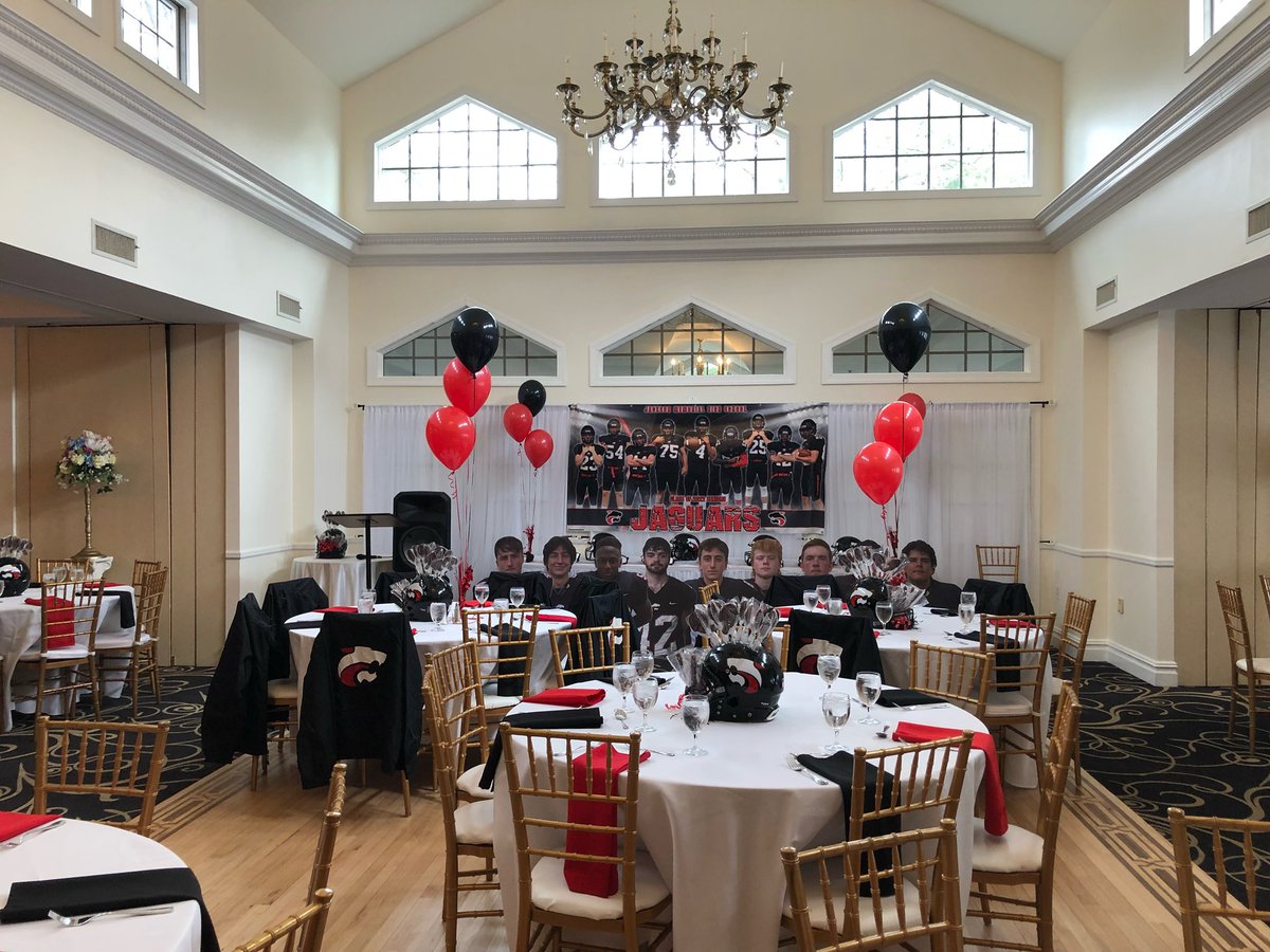 nevinjmann's tweet photo. Thanks @vin_mistretta,@Football_JMHS and Parents Club for a great banquet! https://t.co/8HbQSXrlct
