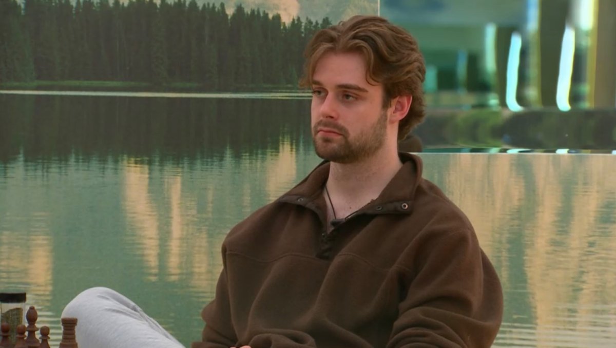 My favorite plot twist in Big Brother history. Goodbye Kyle! Your HoH reign shall be long remembered. #BBCAN10