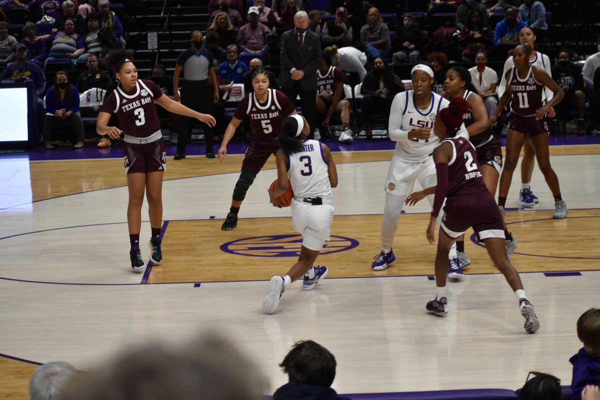 AlexattheBox's tweet image. To Congratulate the women's basketball team's success, I will deviate from baseball photos in this post. Here are photos from the women's basketball game against Texas A&amp;amp;M on 1/2/22.
#LSU #basketball 
@AlexisMorrisWBB