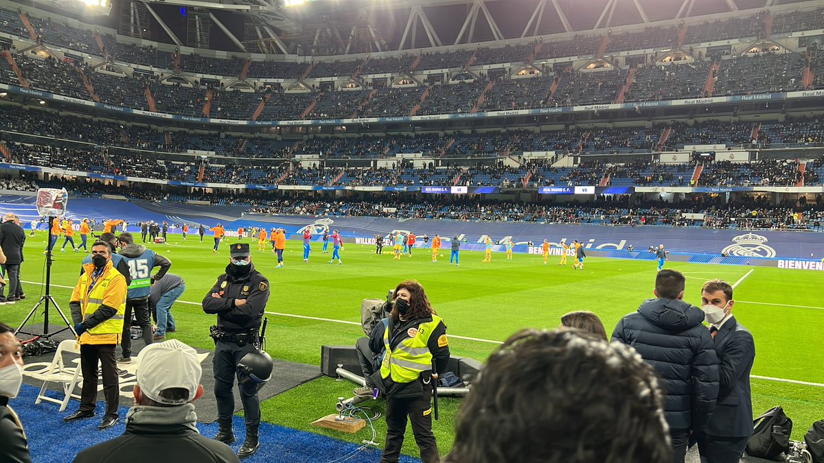 GamerBr0ski's tweet photo. Reihe 3 im El Clasico ❤️
Mein Vater grinst die ganze Zeit, bestes Gefühl was es gibt ☺️
Danke an alle die mir das ermöglichen 🙏 https://t.co/1dQq8yZV6Y