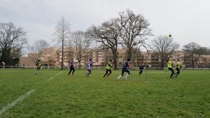 (France Bleu): L'équipe de #France de quidditch était à #Nantes ce week-end : Ce week-end, l'équipe de France de Quidditch est venue à Nantes pour s'entraîner avec l'équipe nantaise de cette discipline. Un sport inspiré de la.. titrespresse.com/44498362202/fr…