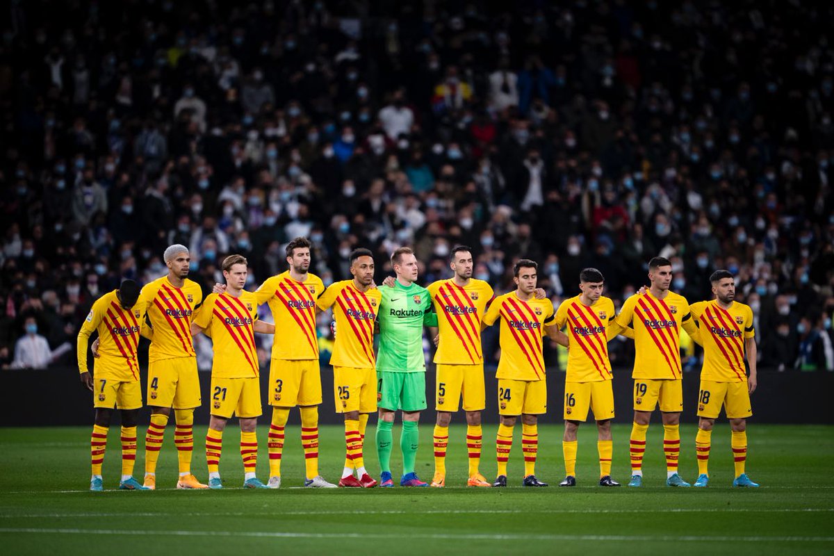 BarcaWorldwide's tweet photo. 60,017 fans are witnessing a Barcelona Masterclass at the Bernabeu today! https://t.co/JCvzTnZE1o